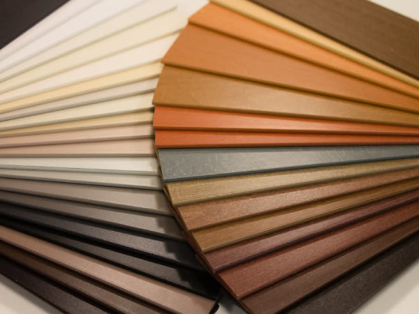 zalety żaluzji drewnianych