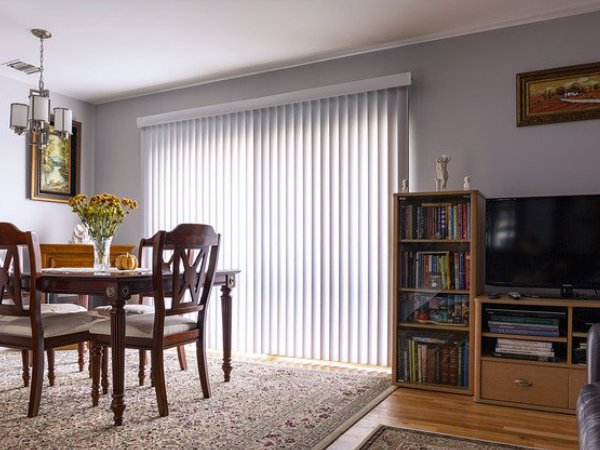 zalety żaluzji pionowych